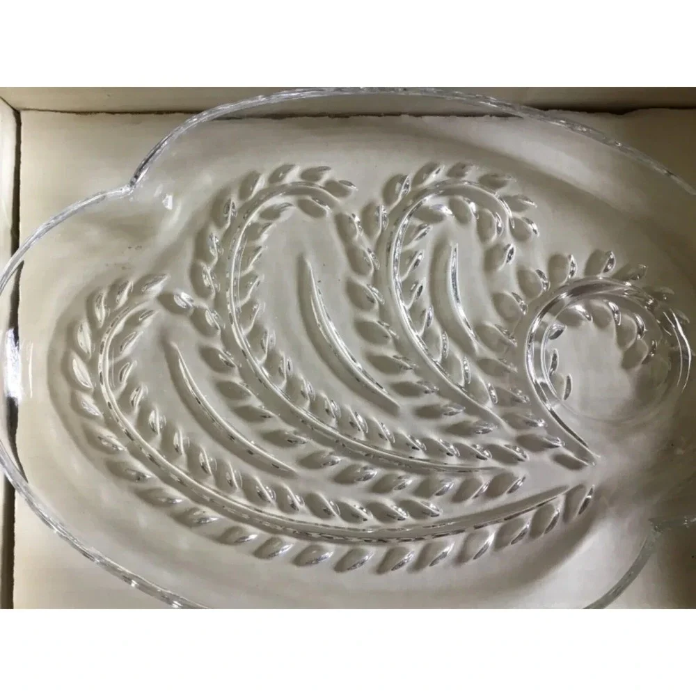 Vintage Federal Glass Company Hospitality Snack Set Four Plates and 4 Cups MCM‎